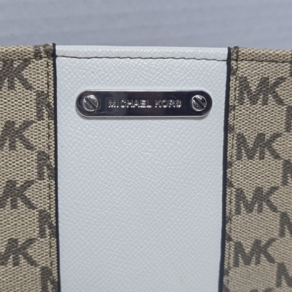 MICHAEL KORS White/Tan MK Monogram Adjustable Waist Belt w/Small Fanny Pack, NWT - Picture 5 of 8